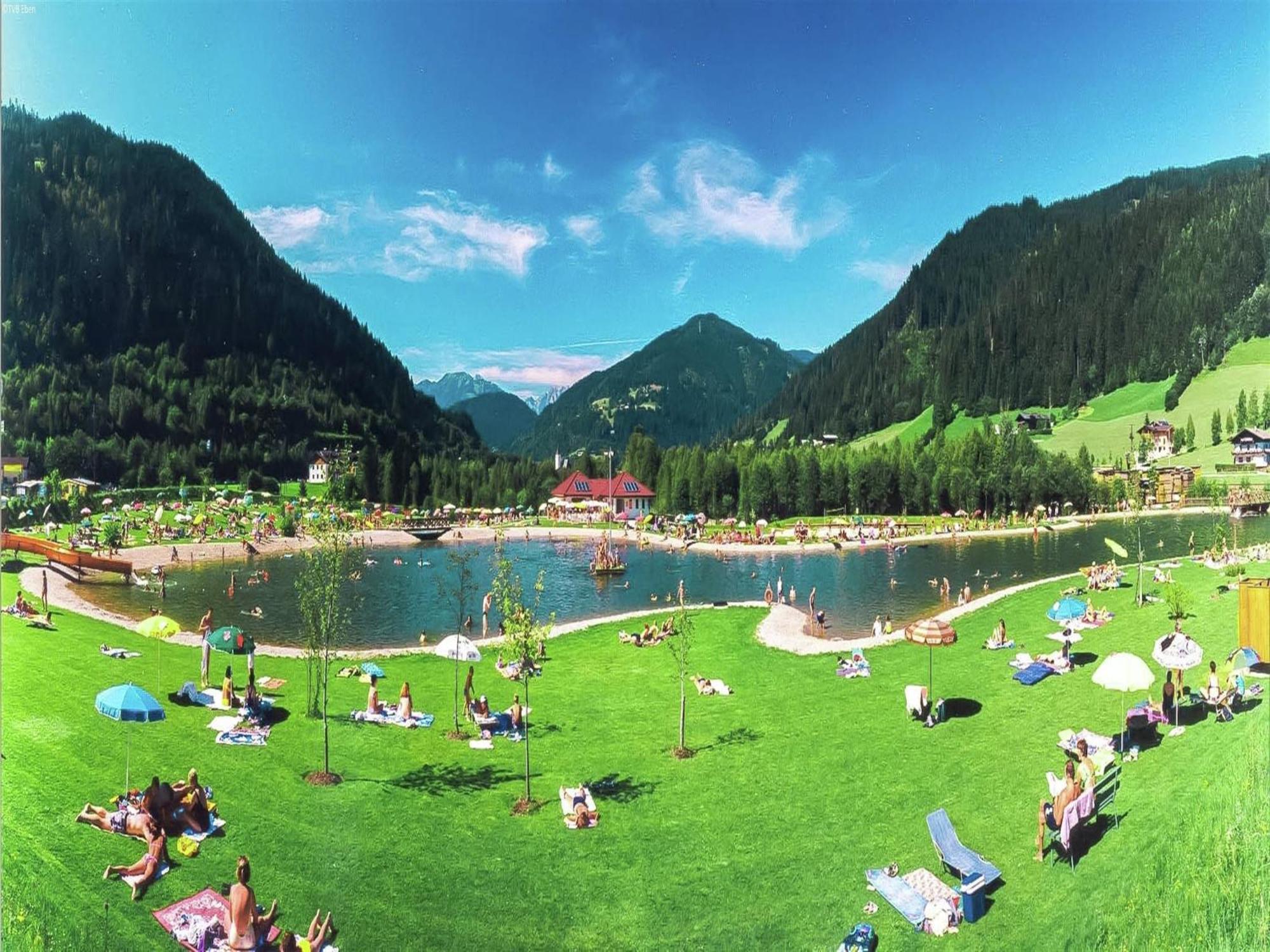 Sprawling Mansion Near Ski Area In Salzburg エーベン・イム・ポンガウ エクステリア 写真