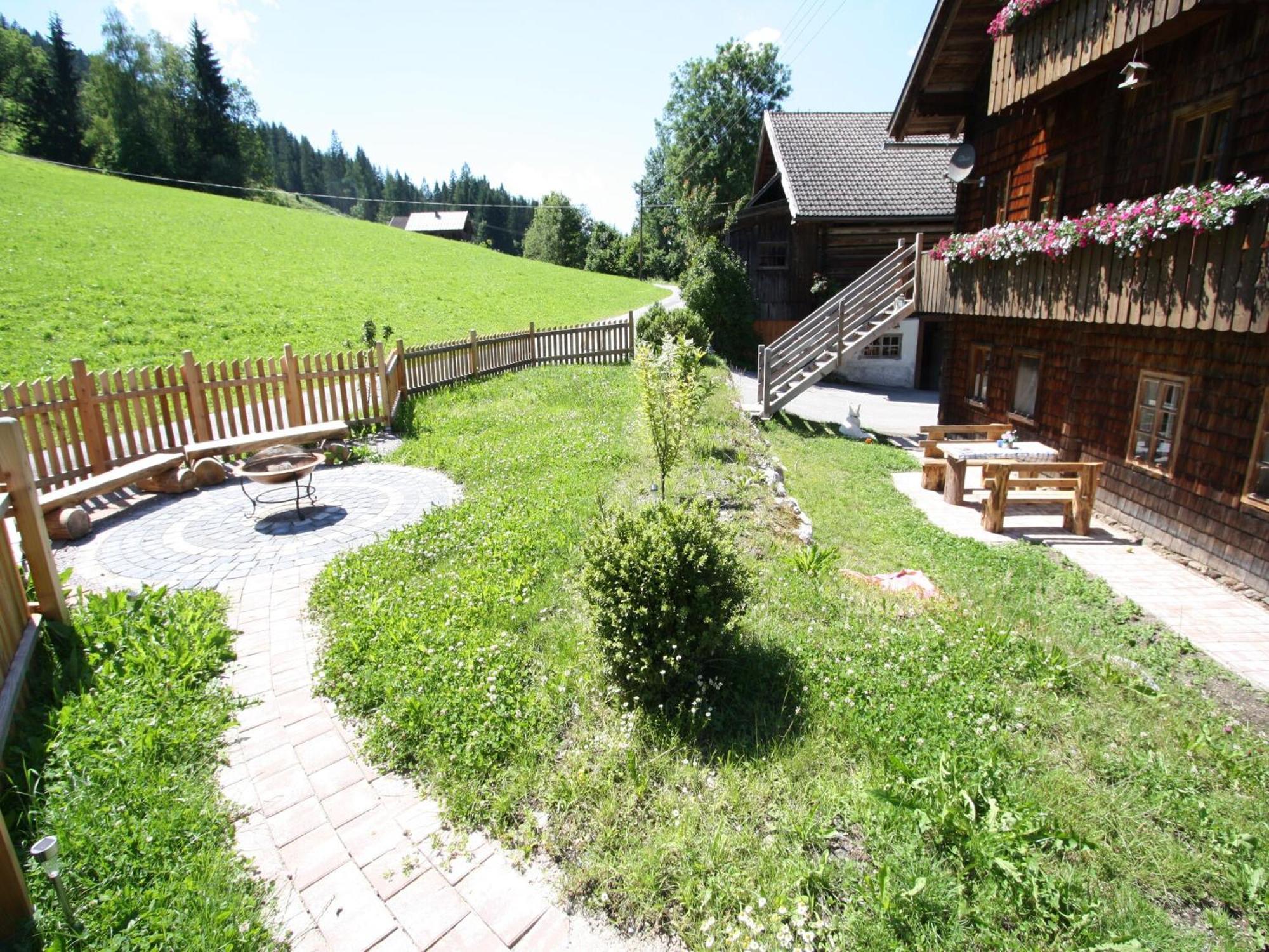 Sprawling Mansion Near Ski Area In Salzburg エーベン・イム・ポンガウ エクステリア 写真