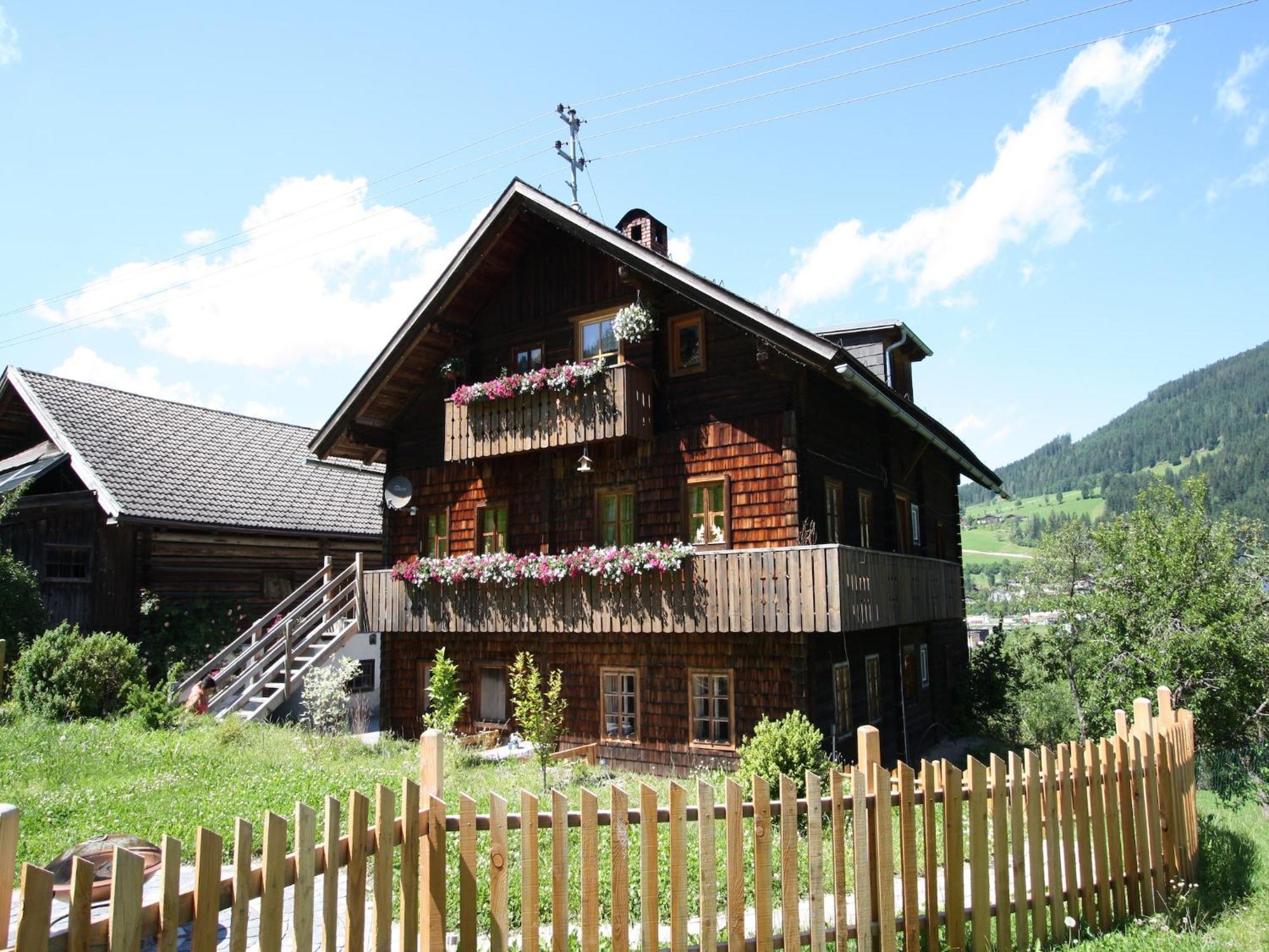 Sprawling Mansion Near Ski Area In Salzburg エーベン・イム・ポンガウ エクステリア 写真