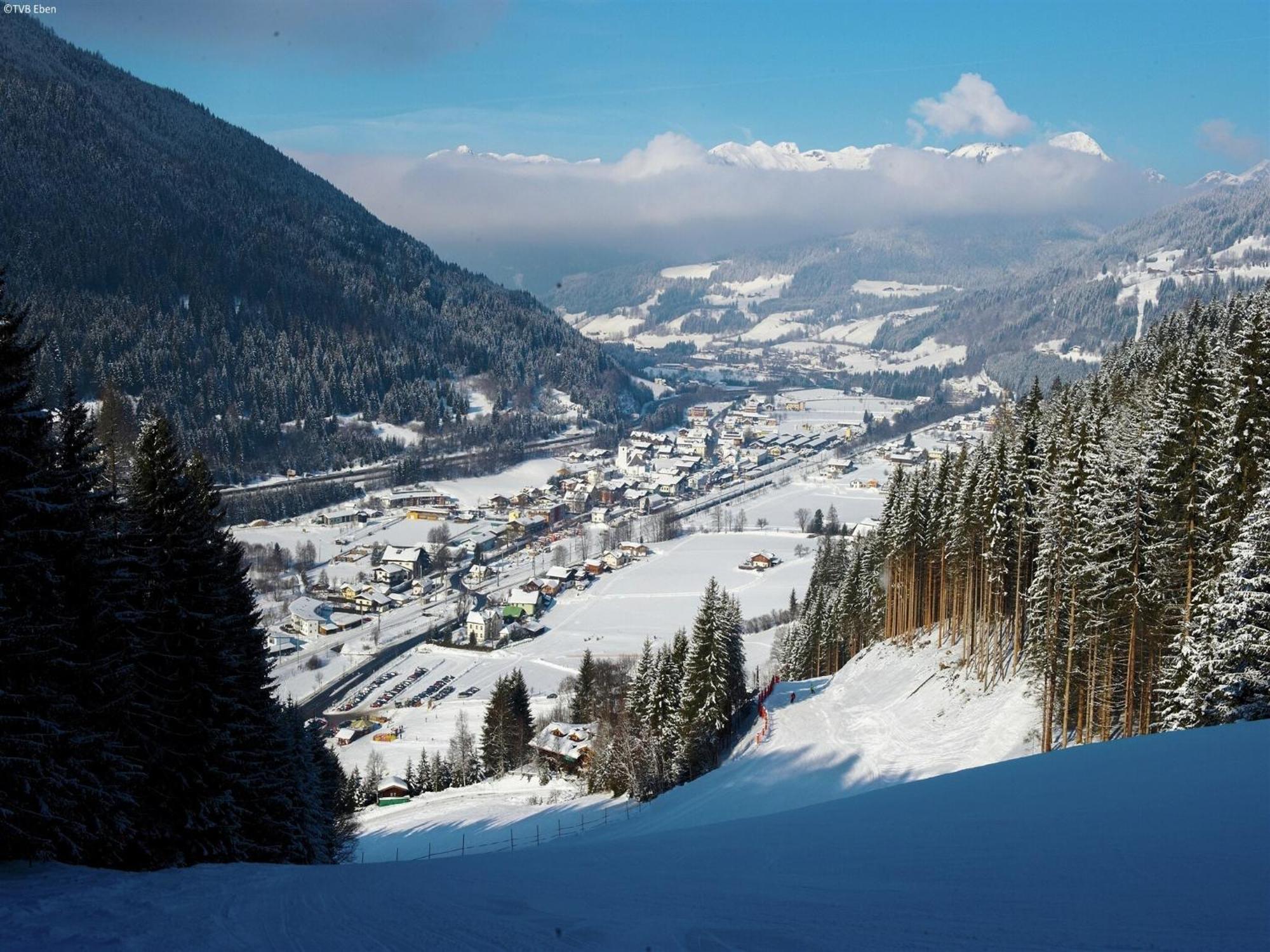 Sprawling Mansion Near Ski Area In Salzburg エーベン・イム・ポンガウ エクステリア 写真